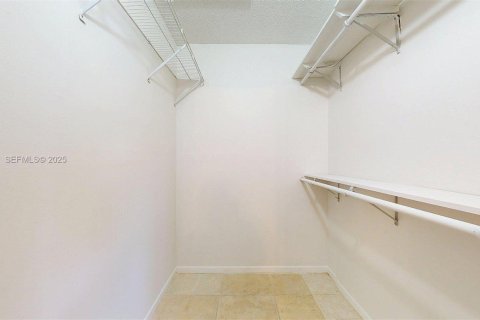 Adosado en venta en Miami, Florida, 2 dormitorios, 102.19 m2 № 1992051 - foto 29