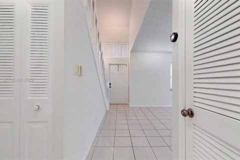 Adosado en venta en Miami, Florida, 2 dormitorios, 102.19 m2 № 1992051 - foto 8