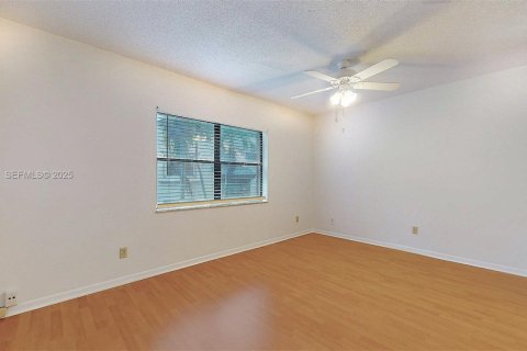 Adosado en venta en Miami, Florida, 2 dormitorios, 102.19 m2 № 1992051 - foto 26