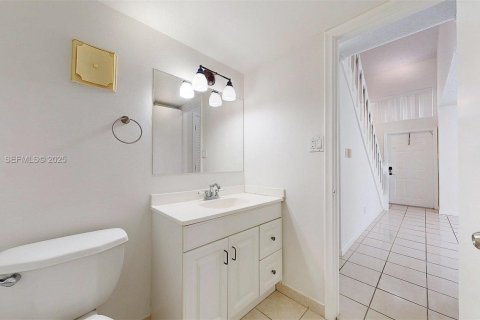 Adosado en venta en Miami, Florida, 2 dormitorios, 102.19 m2 № 1992051 - foto 9