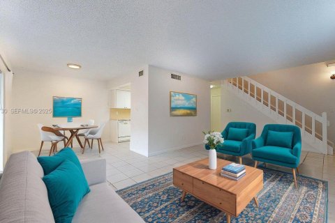 Adosado en venta en Miami, Florida, 2 dormitorios, 102.19 m2 № 1992051 - foto 15