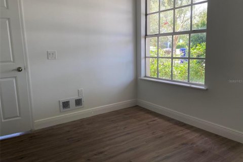 House in Kissimmee, Florida 1 bedroom, 46.45 sq.m. № 2381132 - photo 3