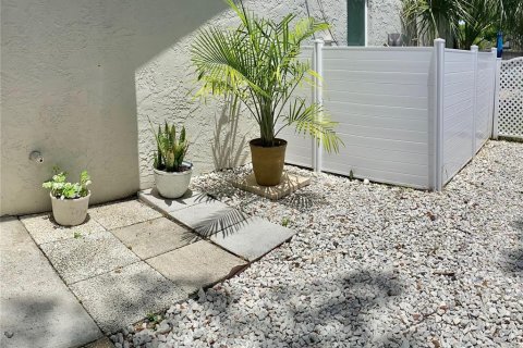 House in Kissimmee, Florida 1 bedroom, 46.45 sq.m. № 2381132 - photo 4