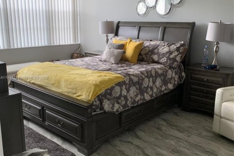 Copropriété à louer à Pembroke Pines, Floride: 2 chambres, 104.05 m2 № 1999535 - photo 10