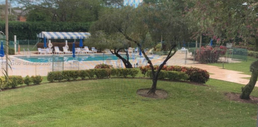 Condo à Pembroke Pines, Floride, 2 chambres  № 1999535