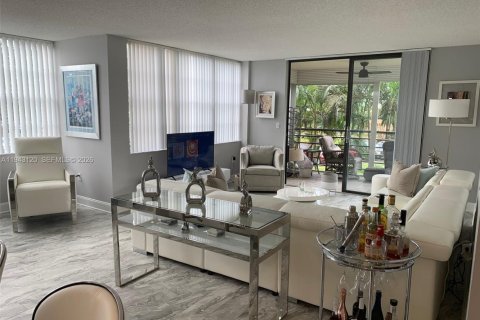 Copropriété à louer à Pembroke Pines, Floride: 2 chambres, 104.05 m2 № 1999535 - photo 4