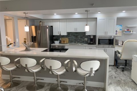 Copropriété à louer à Pembroke Pines, Floride: 2 chambres, 104.05 m2 № 1999535 - photo 9