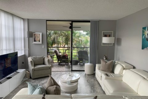 Copropriété à louer à Pembroke Pines, Floride: 2 chambres, 104.05 m2 № 1999535 - photo 6