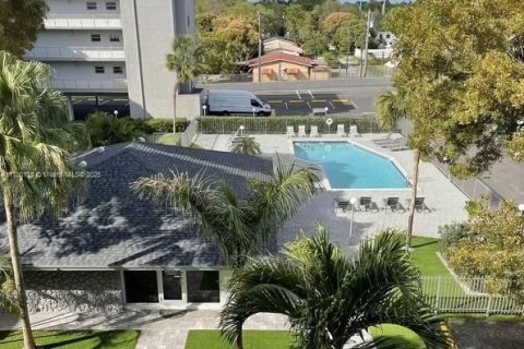 Casa en alquiler en North Miami, Florida, 2 dormitorios, 107.58 m2 № 1937510 - foto 20