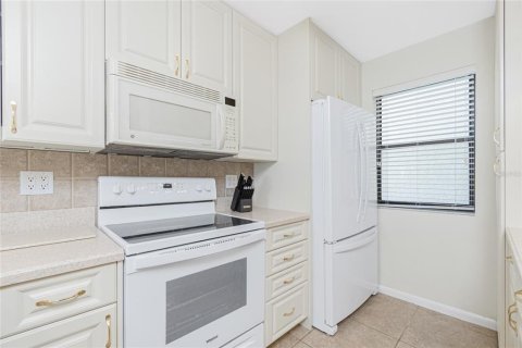 Condo in Englewood, Florida, 2 bedrooms  № 1793850 - photo 6