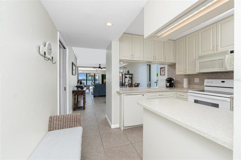 Condo in Englewood, Florida, 2 bedrooms  № 1793850 - photo 8
