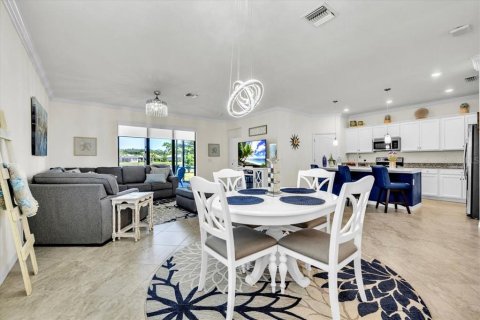 Villa ou maison à vendre à Fort Myers, Floride: 4 chambres, 188.78 m2 № 2415507 - photo 10