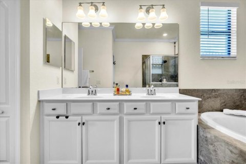 Villa ou maison à vendre à Fort Myers, Floride: 4 chambres, 188.78 m2 № 2415507 - photo 21