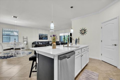 Villa ou maison à vendre à Fort Myers, Floride: 4 chambres, 188.78 m2 № 2415507 - photo 16