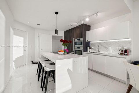 Снять в аренду кондоминиум в Майами, Флорида 2 спальни, 108.97м2, № 2044270 - фото 5