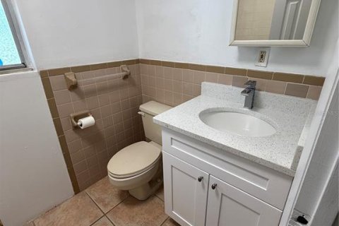 Casa en alquiler en Tampa, Florida, 2 dormitorios, 80.27 m2 № 1906104 - foto 26
