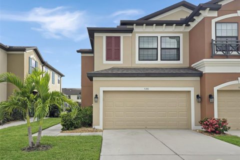 Townhouse in Bradenton, Florida 3 bedrooms, 200.02 sq.m. № 1903313 - photo 1