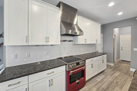 Townhouse in Bradenton, Florida 3 bedrooms, 200.02 sq.m. № 1903313 - photo 3