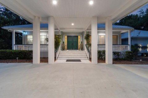 House in Inglis, Florida 4 bedrooms, 386.1 sq.m. № 1372961 - photo 9