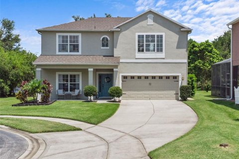 House in Orlando, Florida 6 bedrooms, 260.5 sq.m. № 1804124 - photo 1