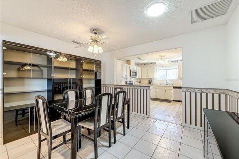 Casa en venta en Ocala, Florida, 3 dormitorios, 192.59 m2 № 2145009 - foto 11