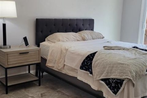 Condominio en alquiler en Sarasota, Florida, 2 dormitorios, 78.69 m2 № 1656832 - foto 13