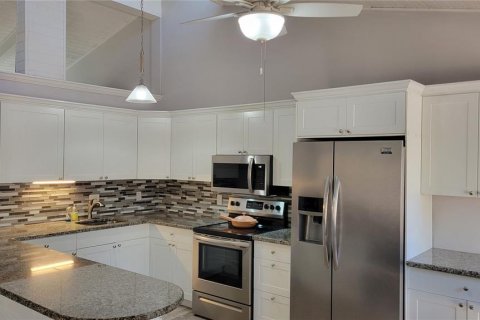 Condominio en alquiler en Sarasota, Florida, 2 dormitorios, 78.69 m2 № 1656832 - foto 6