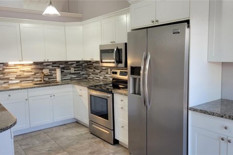 Condominio en alquiler en Sarasota, Florida, 2 dormitorios, 78.69 m2 № 1656832 - foto 5