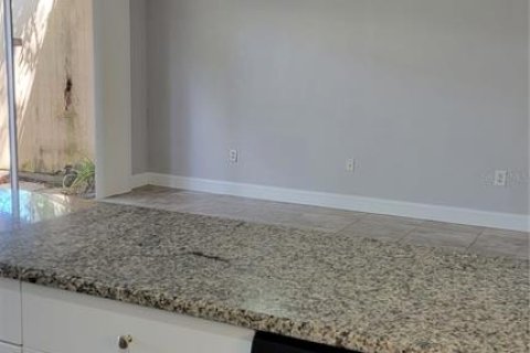 Condominio en alquiler en Sarasota, Florida, 2 dormitorios, 78.69 m2 № 1656832 - foto 7