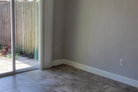 Condominio en alquiler en Sarasota, Florida, 2 dormitorios, 78.69 m2 № 1656832 - foto 17