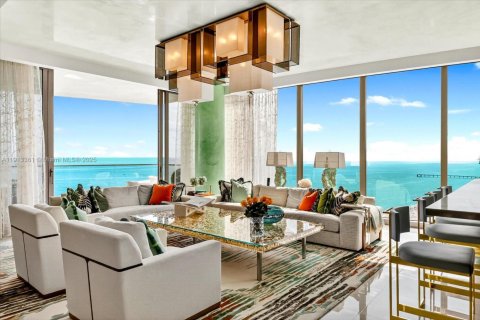 Condo à Sunny Isles Beach, Floride, 5 chambres  № 2016628