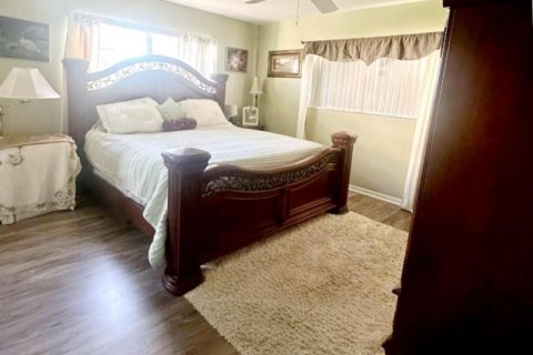 Condo in Coral Springs, Florida, 2 bedrooms  № 2245294 - photo 8
