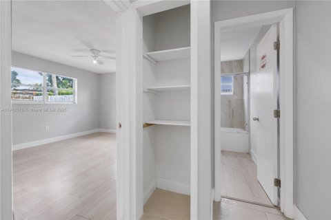 Villa ou maison à vendre à Miramar, Floride: 3 chambres, 177.81 m2 № 1969795 - photo 21