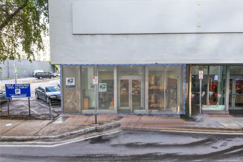 Commercial property in Miami, Florida № 1726486 - photo 18
