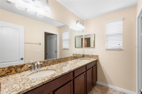 House in Riverview, Florida 4 bedrooms, 238.76 sq.m. № 1767328 - photo 13