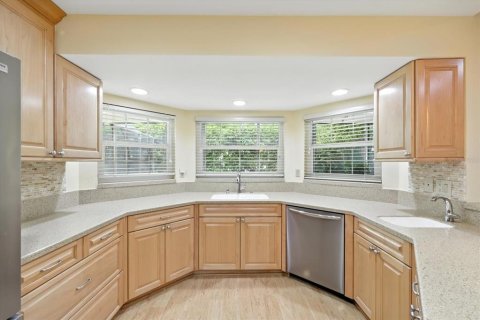 Купить виллу или дом в Клируотер, Флорида 10 комнат, 348.76м2, № 1904856 - фото 4