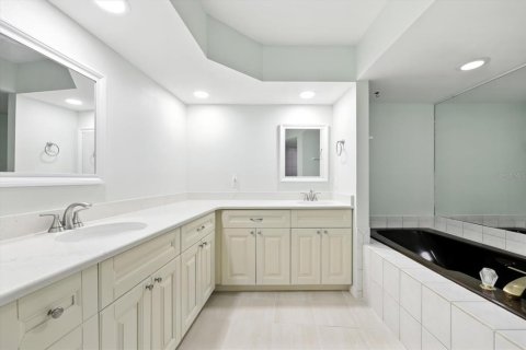 Купить виллу или дом в Клируотер, Флорида 10 комнат, 348.76м2, № 1904856 - фото 15