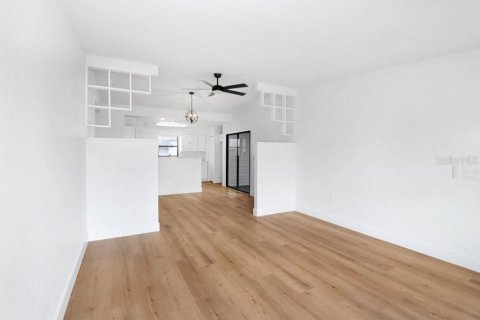 Casa en venta en Lakeland, Florida, 2 dormitorios, 101.45 m2 № 2120921 - foto 19