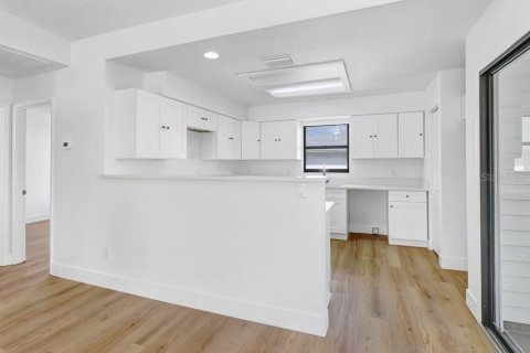 Casa en venta en Lakeland, Florida, 2 dormitorios, 101.45 m2 № 2120921 - foto 14