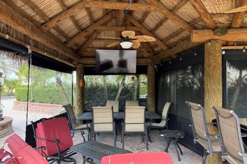 Propiedad comercial en venta en Port St. Lucie, Florida № 2146612 - foto 3