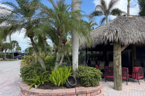 Propiedad comercial en venta en Port St. Lucie, Florida № 2146612 - foto 12