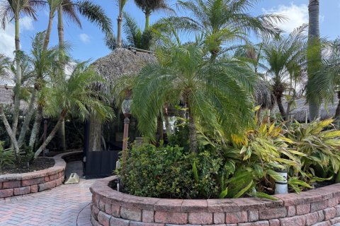 Propiedad comercial en venta en Port St. Lucie, Florida № 2146612 - foto 13