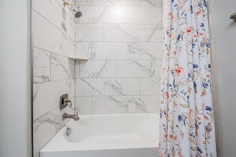 Adosado en venta en Tampa, Florida, 3 dormitorios, 206.8 m2 № 1690759 - foto 24