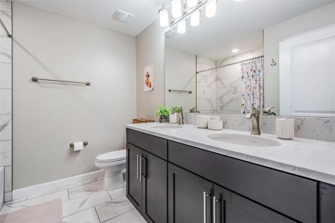 Adosado en venta en Tampa, Florida, 3 dormitorios, 206.8 m2 № 1690759 - foto 23