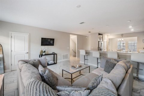 Adosado en venta en Tampa, Florida, 3 dormitorios, 206.8 m2 № 1690759 - foto 6