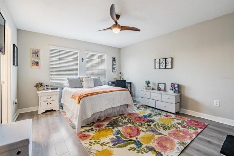 Adosado en venta en Tampa, Florida, 3 dormitorios, 206.8 m2 № 1690759 - foto 22