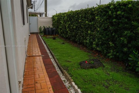 Купить виллу или дом в Хайалиа, Флорида 4 спальни, 220.18м2, № 2001876 - фото 8