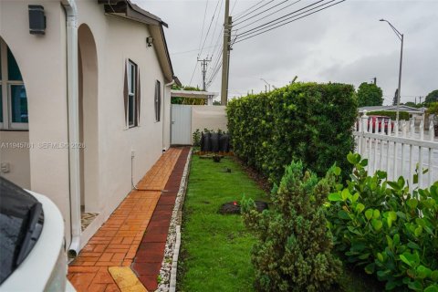 Купить виллу или дом в Хайалиа, Флорида 4 спальни, 220.18м2, № 2001876 - фото 7