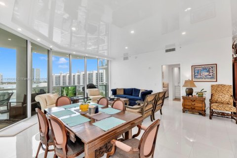 Купить кондоминиум в Авентура, Флорида 2 спальни, 146.88м2, № 2012927 - фото 7