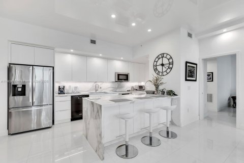 Купить кондоминиум в Авентура, Флорида 2 спальни, 146.88м2, № 2012927 - фото 11